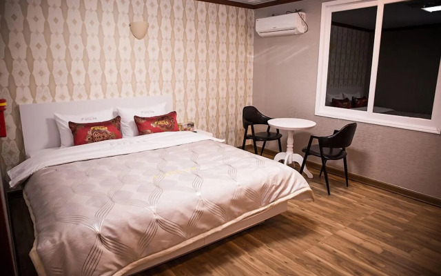 Picasso Motel