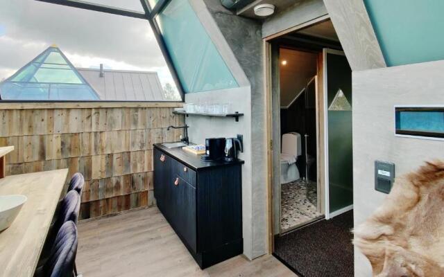 Aurora Pyramid Glass Igloos