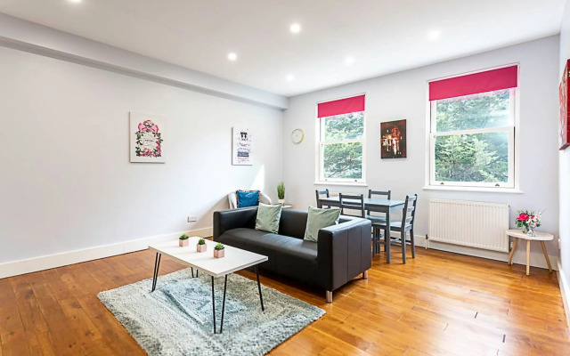 Modern Clapham Apartment