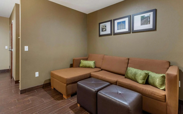 Comfort Inn and Suites
