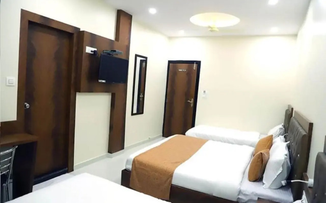 Hotel Golden Hyatt Inn