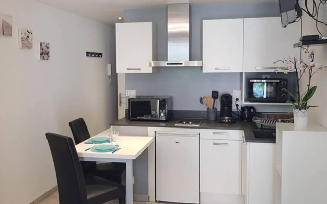 Charmant studio 2* rdc+ terrasse & parking privé