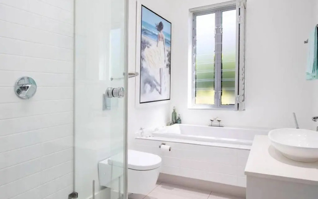 Stamford on Sea by Top Destinations Rentals