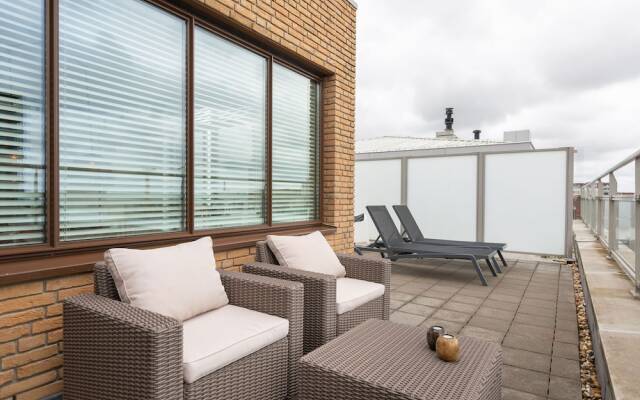 Spacious Apartment in Den Haag near Sea Beach