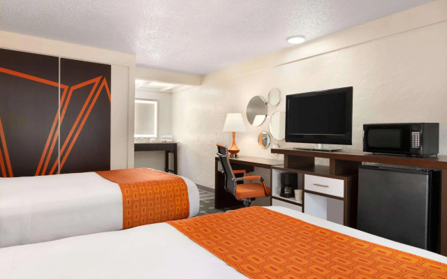 Howard Johnson by Wyndham Dover