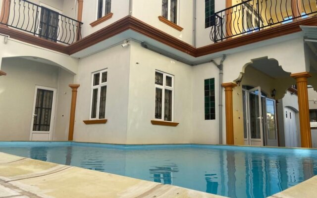 Luxury 6-bedroom Villa Near sea Flic en Flac