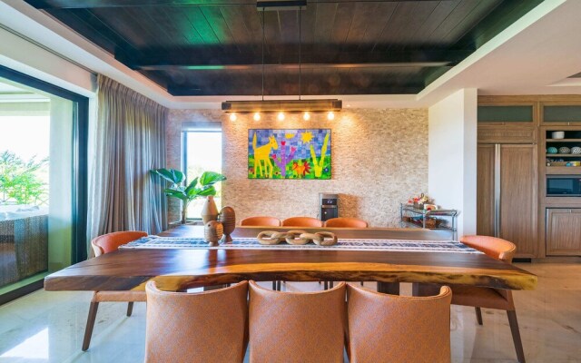 Amazing 3 Bedroom Condo