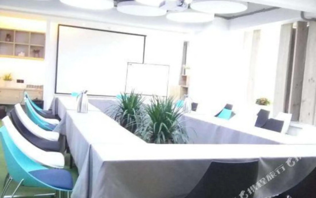 Changyi Xiangxu Jingsu (Zhongbaijia Lejia Store)