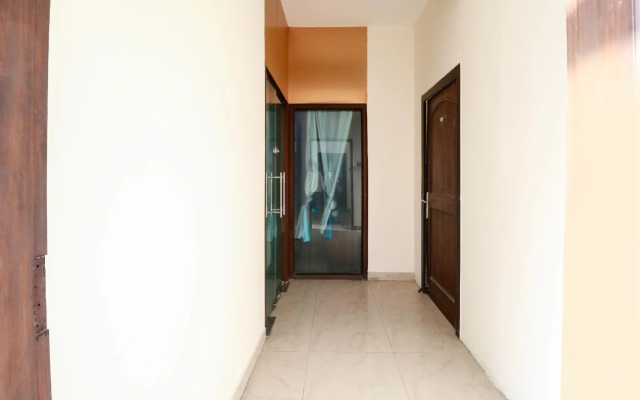 OYO 11872 Heaven Inn