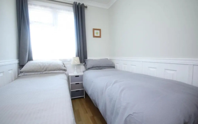 10A Medmerry Park 2 Bedroom Chalet