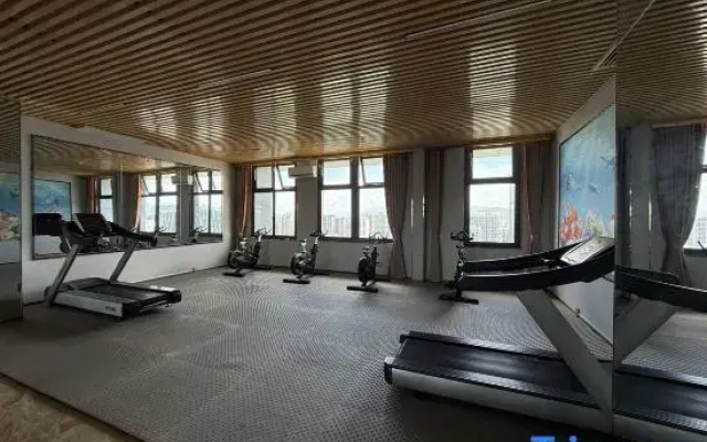 Weier Century Hotel (Dayuecheng Sanya Romance Park)