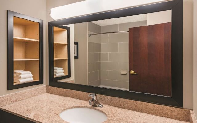 La Quinta Inn & Suites Norwich Plainfield Casino