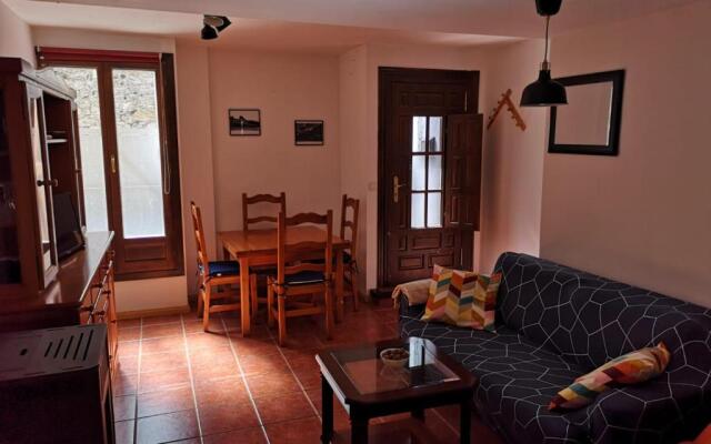 Amplio apartamento de montaña con terraza y WiFi
