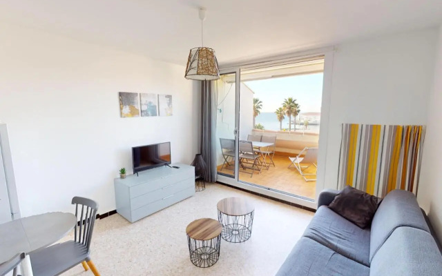 Appartement T2 vue plage Mèze proche Sète