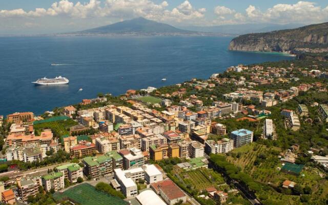 Estate4home - KARME HOUSE