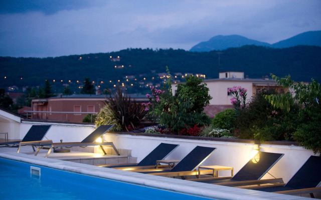 Regal Hotel