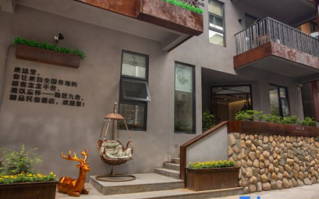 Yinju Jiushe Hostel