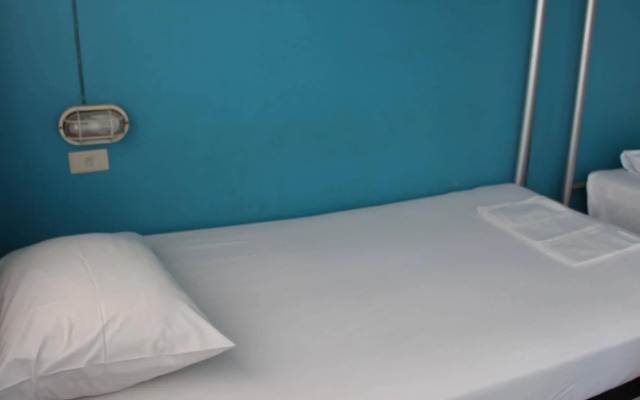 OYO 1054 Phuket Backpacker Hostel