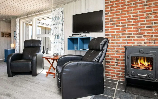 6 Person Holiday Home in Ringkobing