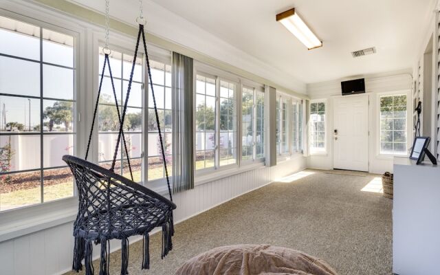 Lakefront Tavares Home w/ Deck, Patio & Dock!