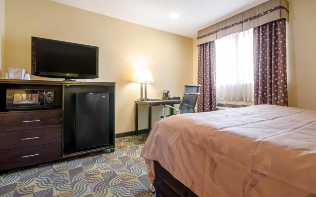Quality Inn & Suites Glenmont - Albany South