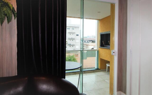 1023 - Cobertura com piscina na Praia de Bombinhas