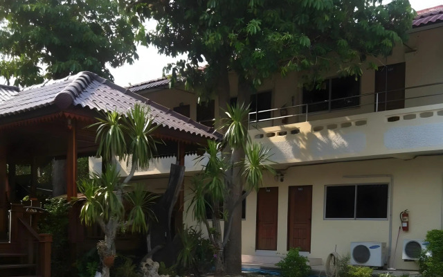 Ratchaphruek Resort