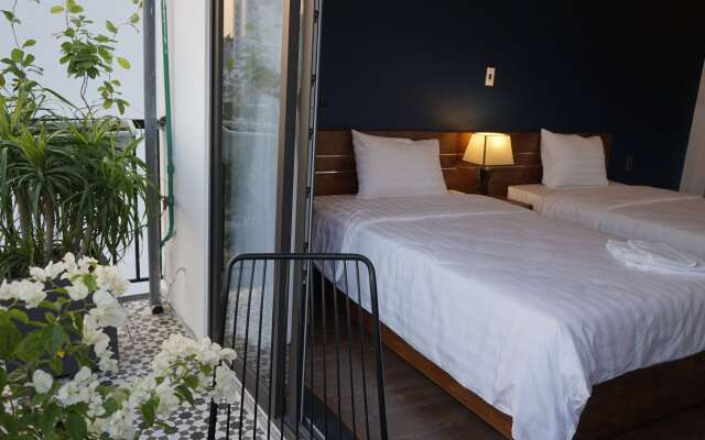 Oasis Hotel & Apartment