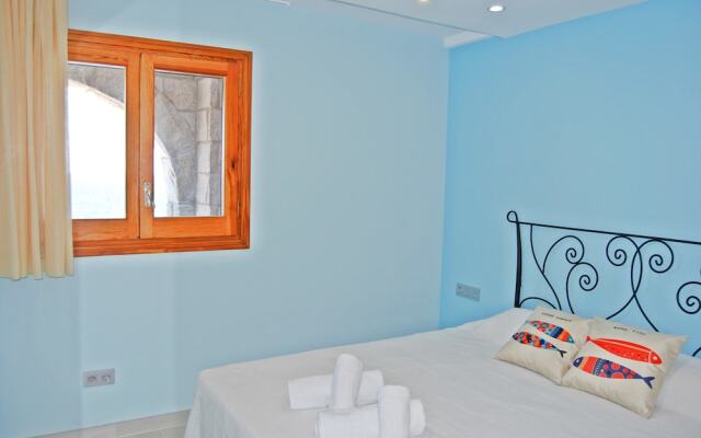 Albatros House