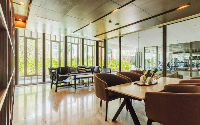 THE BASE Downtown By Favstay