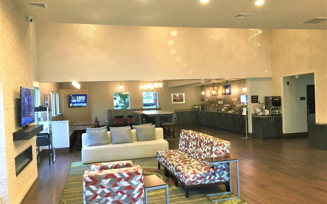 Comfort Suites Nashville Airport - BNA