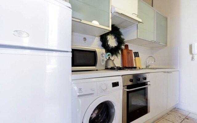 Pavone Charme - My Extra Home