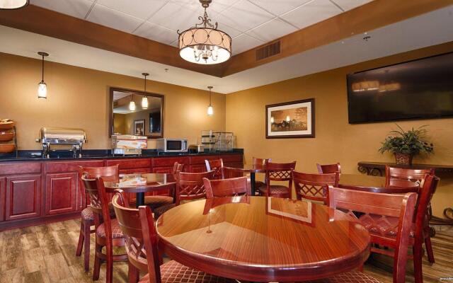 Best Western North Edge Inn