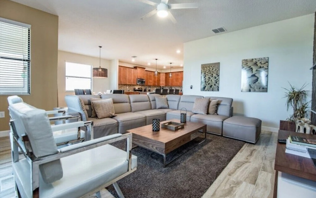 5468sc 6 Bedroom Villa by Redawning, Davenport