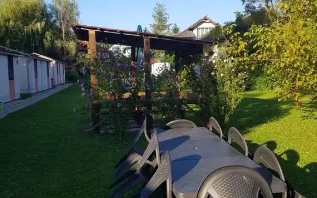 Napraforgó Apartmanok