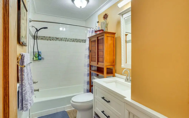 Charming Savage Home w/ Yard: 18 Mi to Minneapolis