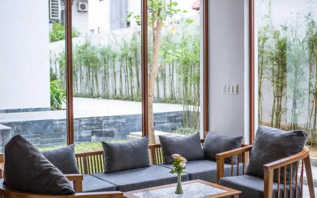 Vinh Hung Old Town Hotel