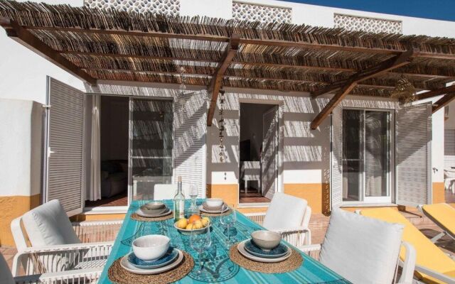 Casa Arroio by Portucasa