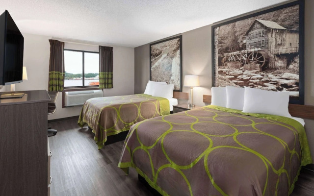 Super 8 by Wyndham Summersville/New River National Park