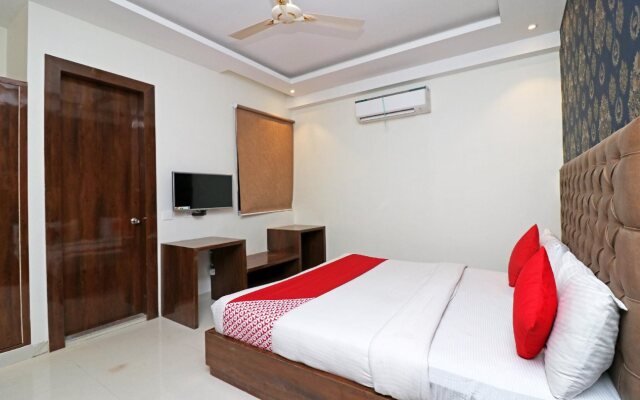 Capital O 16651 GRD SUITES