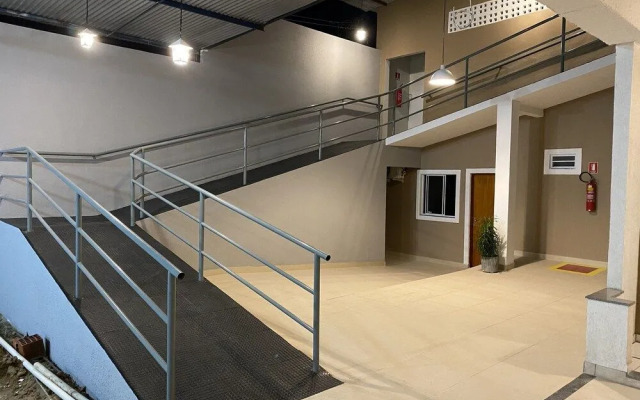 Oyo Mega Aeroporto Hotel