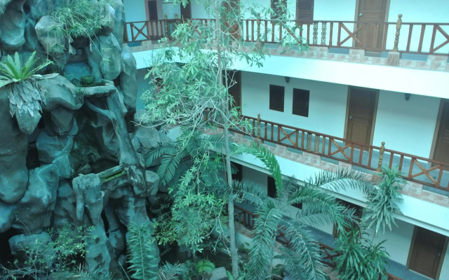 Chaikanathani Hotel