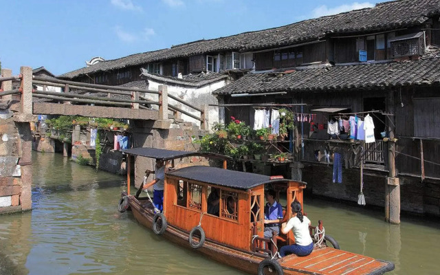 Tongxiang Wuzhen Yuexiang Inn