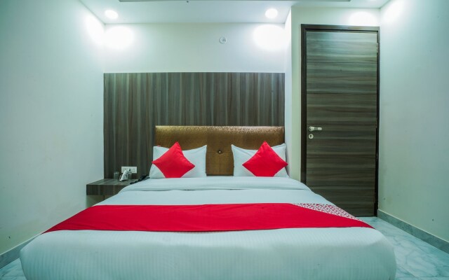 OYO 23299 Hotel Royal Orbit