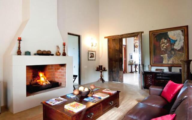 Tamodi Lodge and Stables