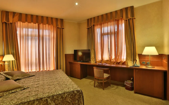 Palace Hotel Moderno