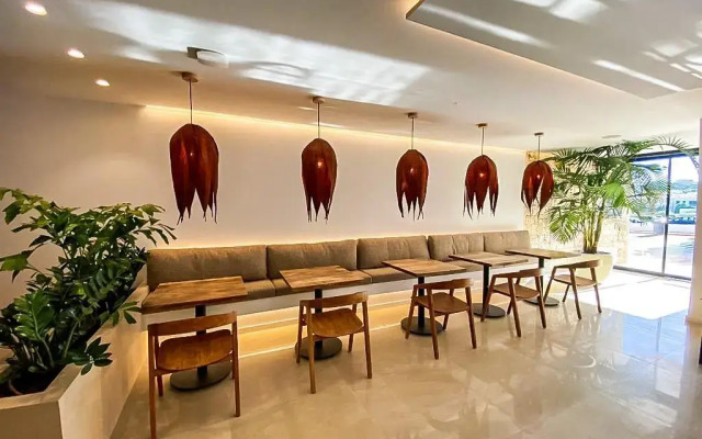 S´Estancia Suites