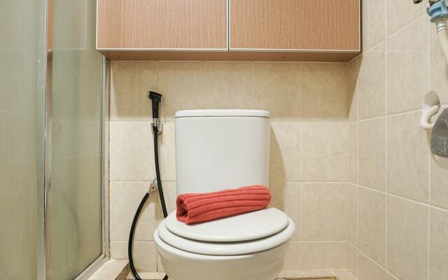 Strategic Location 1BR The Wave Apartment with City View