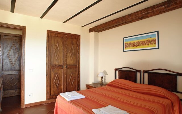 Sea Swimming Pool Garden Horse-riding Barbecue Terrace