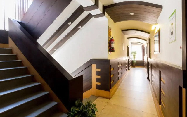 Fabhotel Sholas Residency I